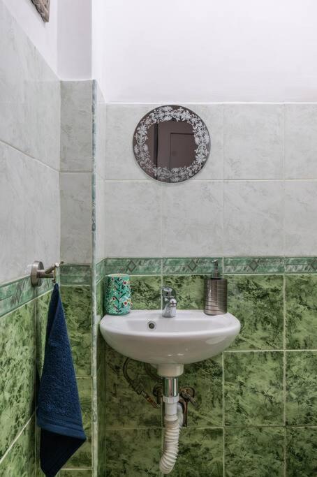 Spacious 3Bd Central Apartment Софія Екстер'єр фото